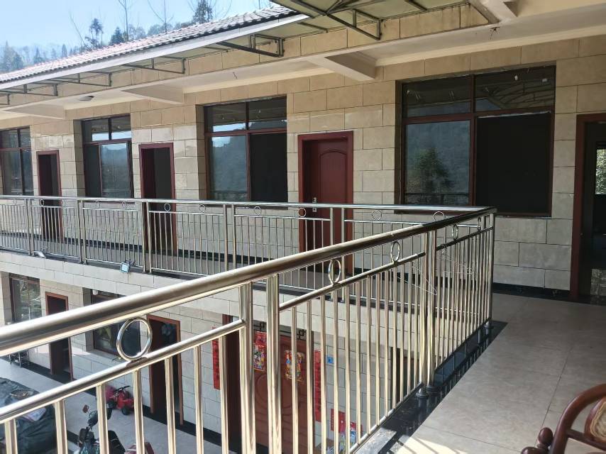 四川成都市农房庭院2亩出租(都江堰市)